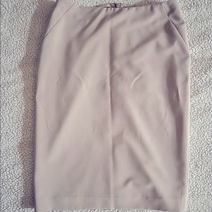 Womens Tommy Hilfiger knee length skirt.